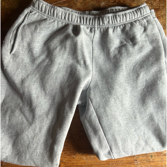 Grey Aritzia Sweatpants - Picture 5 of 5